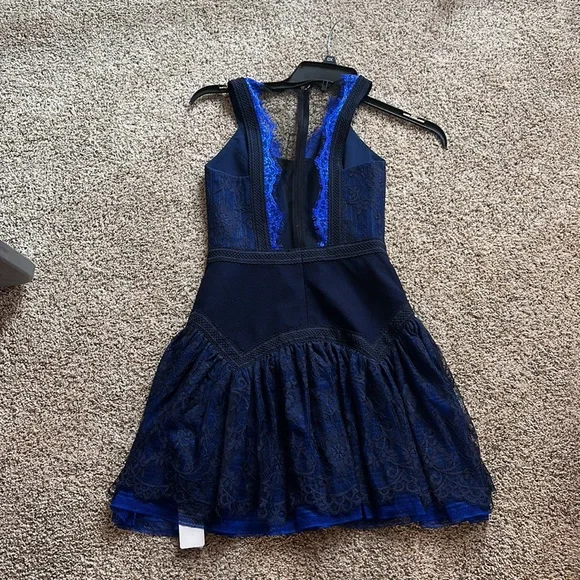 Three Floor Dress - Picture 5 of 7